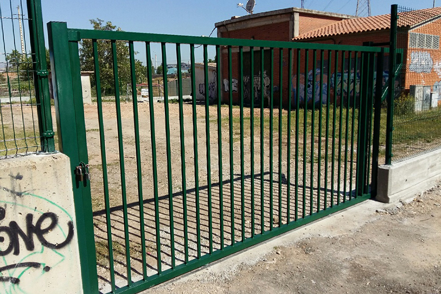 Puerta Barrotes Pro batiente en AMSA